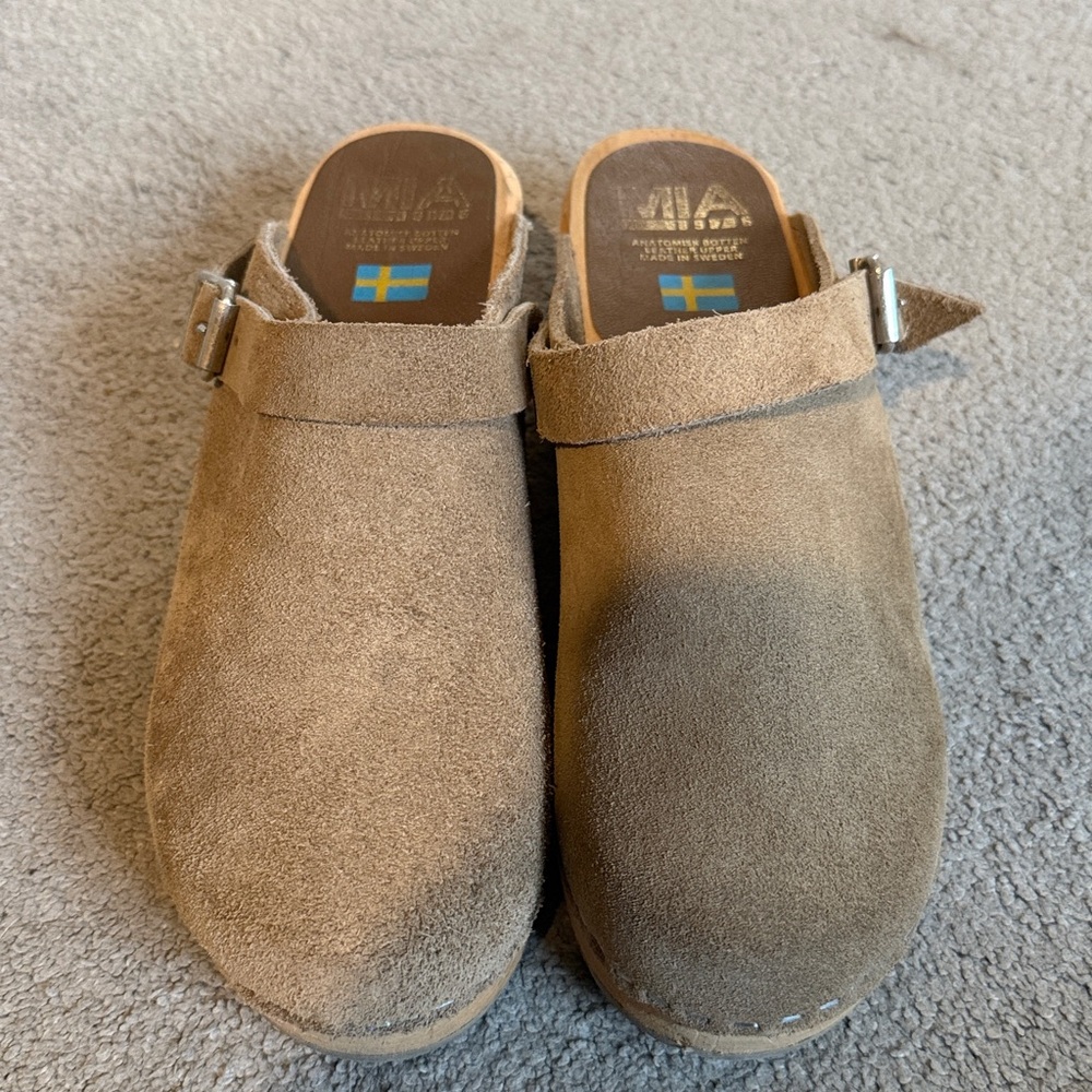 Alma Clogs - Picture 3 of 7